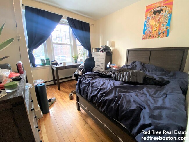 Photo - 71 Babcock St Unit 1