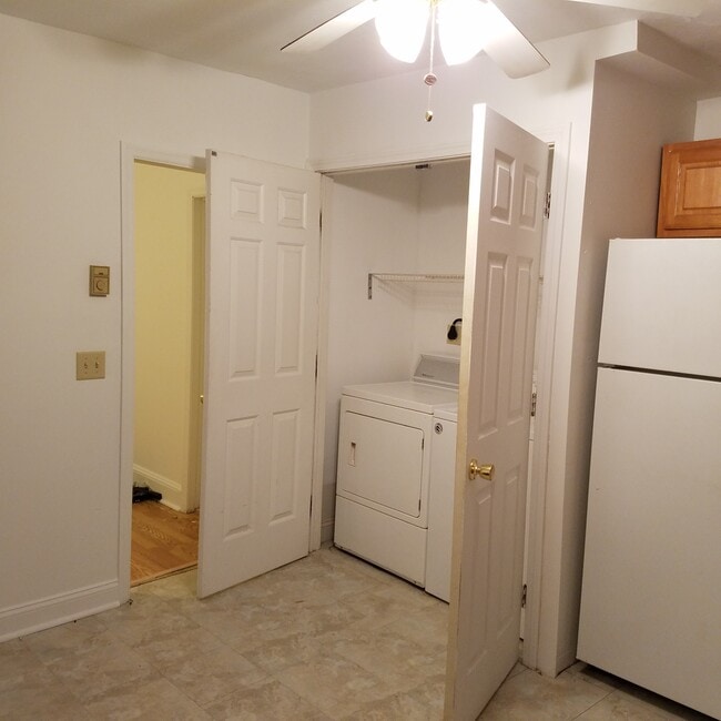 Photo - 146 Wellsville Ave Unit B