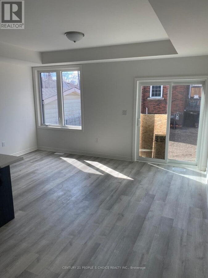 Photo - 162 Glow Ave