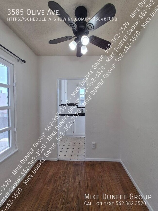 Photo - 3585 Olive Ave