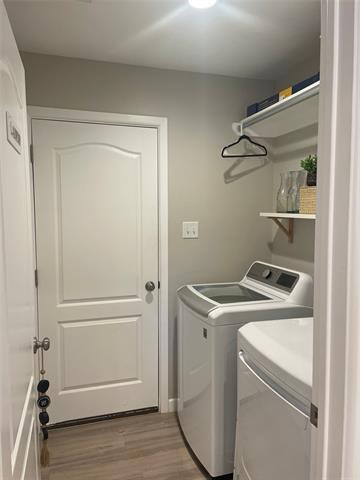 Photo - 1638 Merchant St
