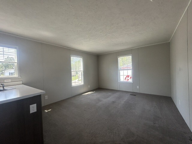 Photo - 39500 Warren Rd