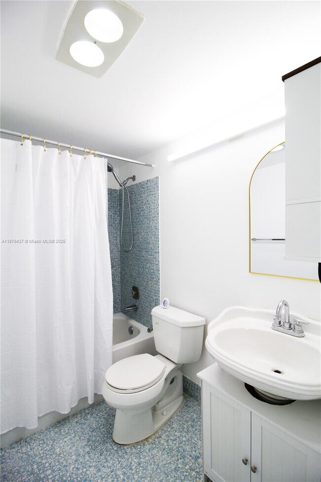 Photo - 319 Newport V Unit 319