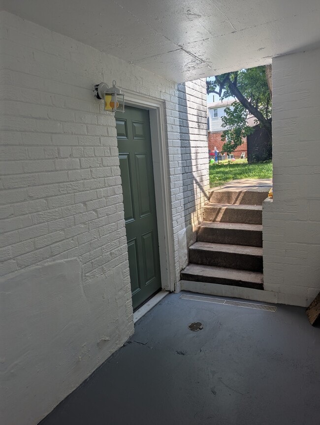 Building Photo - 6504 Hansford St Unit #B1 Rental