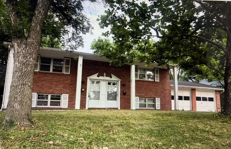 Photo - 811 S Fairview Rd