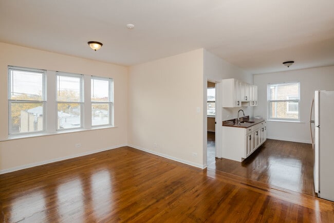 Photo - 4412 N St Louis Ave Unit 3A