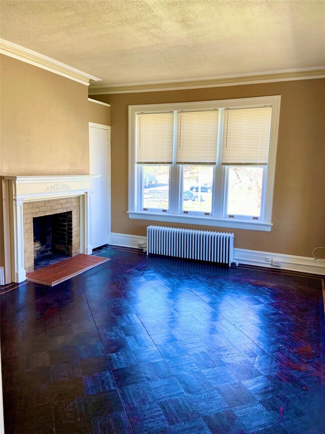 Photo - 233 S Broadway Apartment Unit 4