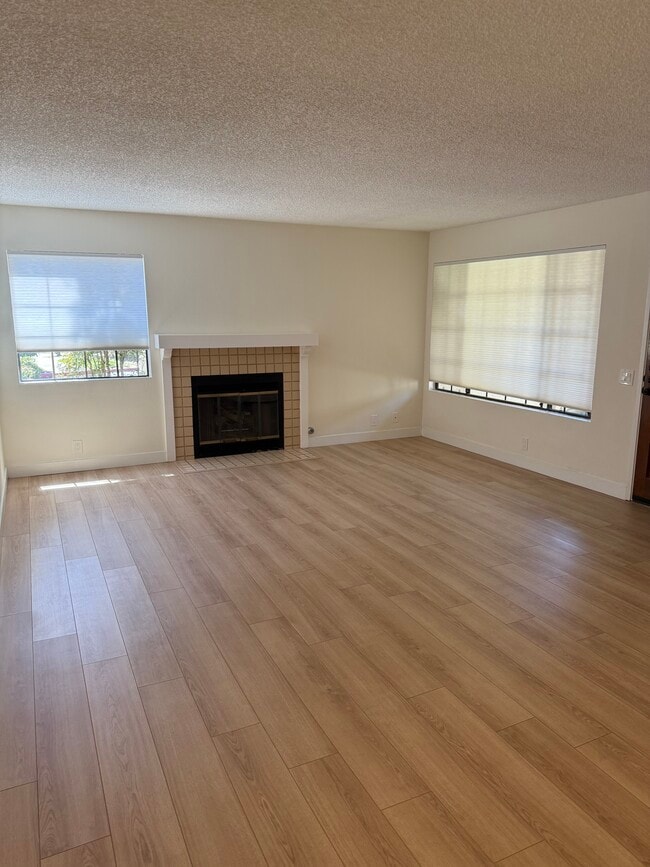 Building Photo - 4235 Porte de Merano Unit 106 Rental