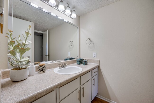 Indian Creek Apartments