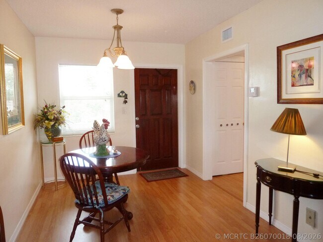 Photo - 1510 SE 15th St Unit 304