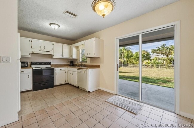 307 SE Husted Terrace