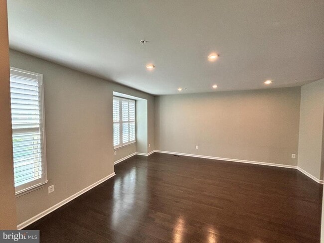 Photo - 8312 Kippis Rd