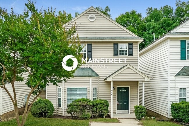 Building Photo - 3 Bedroom Pet-Friendly Home in Raleigh, NC with Main Street Renewal