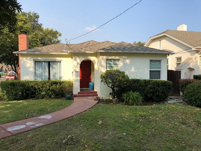 Building Photo - 1201 Palm Ave