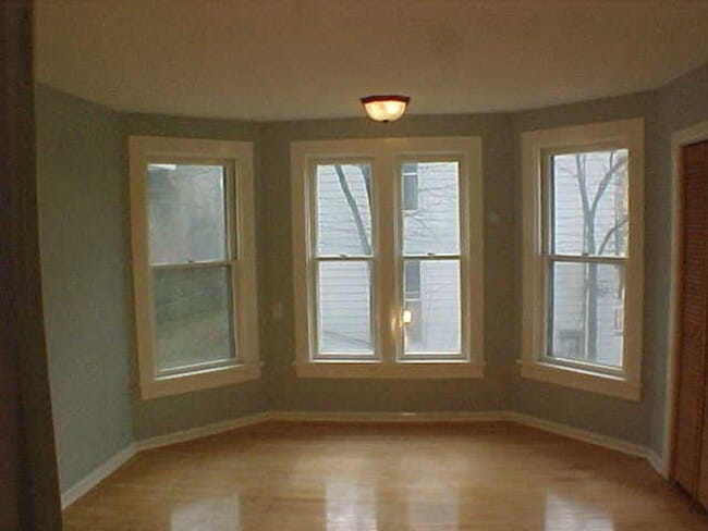 Photo - 215 E Mifflin St Unit 2