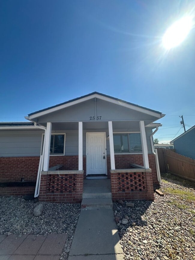 Building Photo - $1850 - 3BR/1BA Beautifully Maintained Hom... Rental