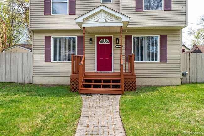 Photo - 3260 Sashabaw Rd