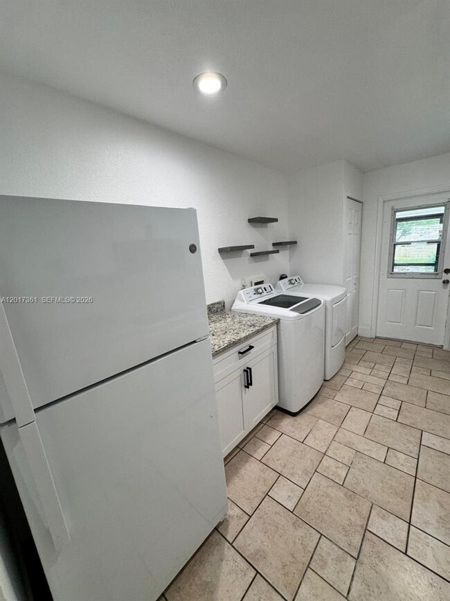 Photo - 725 Northlake Blvd Unidad 4