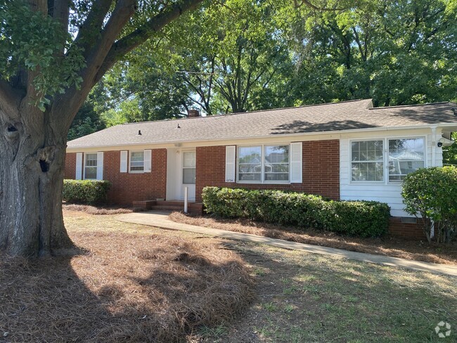 Building Photo - 13734 S Tryon St Rental