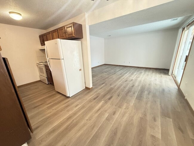 Photo - 305 23rd St SE Unit Lower