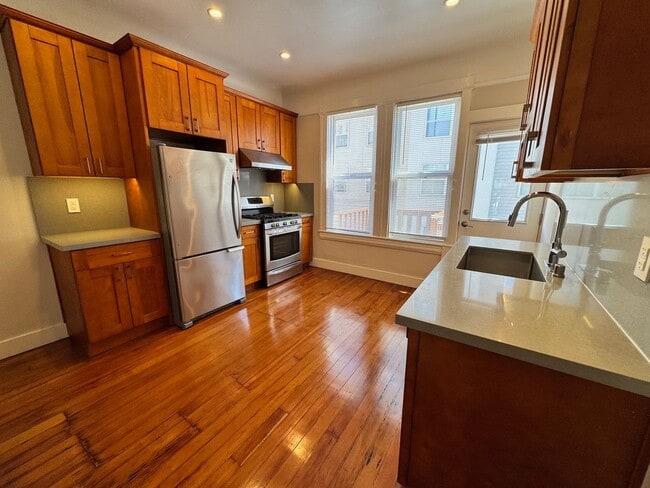 Building Photo - 523-523 Natoma St Unit 523 Rental