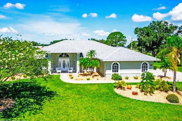 424 Holly Dr