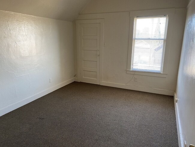 Building Photo - 934 Georgia St Unit 934