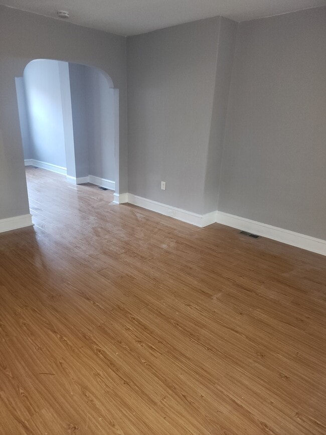 Photo - 2559 S Dewey St