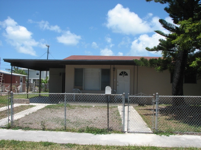 Building Photo - 6 MONTH RENTAL - 2 Bedroom / 1 Bath Private Family Home on Stock Island