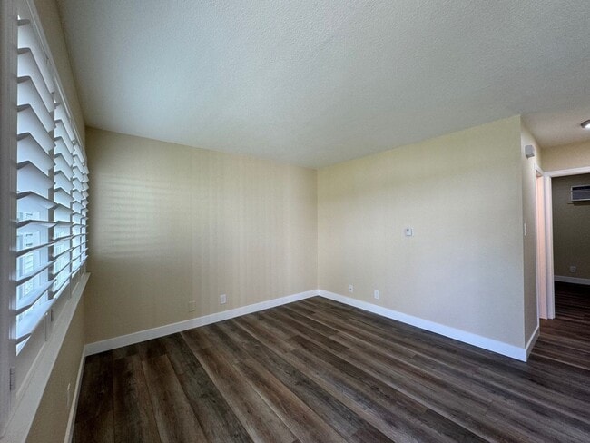 Photo - Pine Street, 1750-1780* Unidad 1778