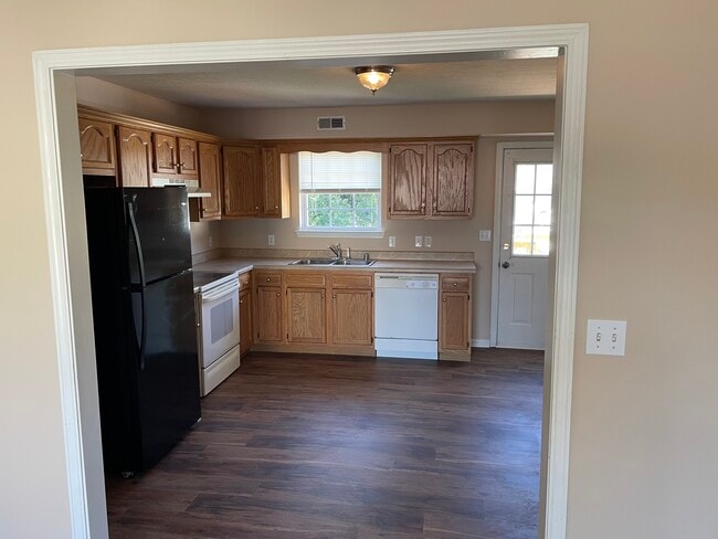 Photo - 303 Noble St