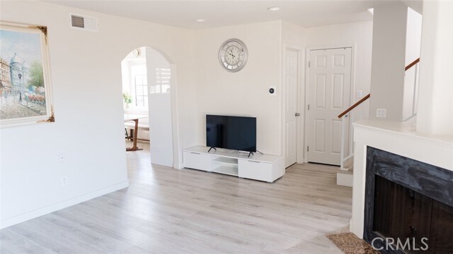 Photo - 615 N Bedford St Unidad 615