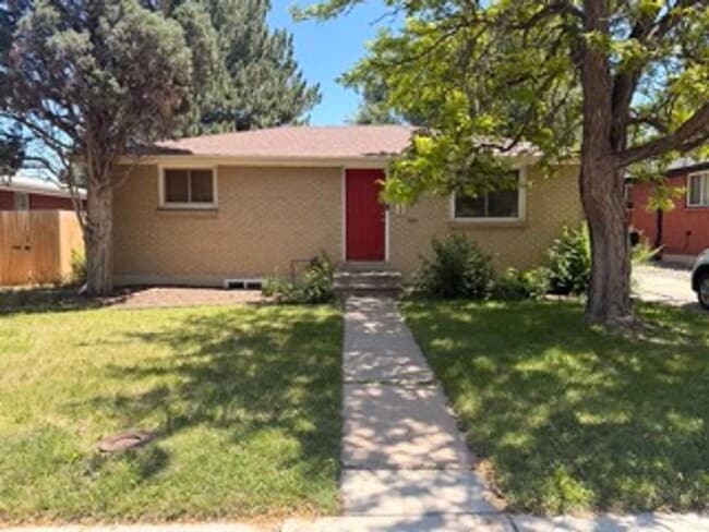 Building Photo - Spacious South Denver Home Near DU, Wash Park & Light Rail!!!