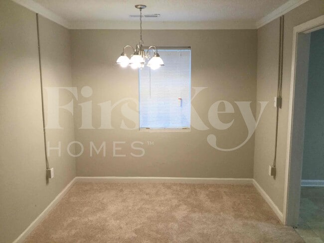 Photo - 676 Bridge Ave