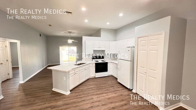 Photo - 116 S Normandale Ave