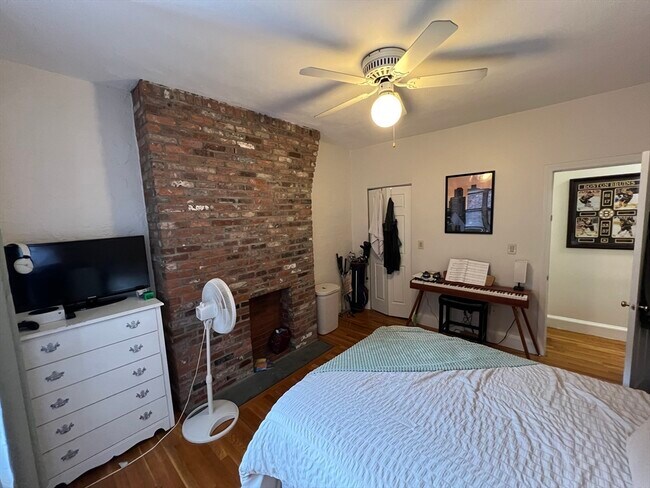 Photo - 18 Worcester St Unit 2