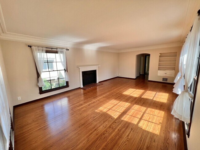 Photo - 2124-2128 E. 1st St Unit 2126 E 1st St