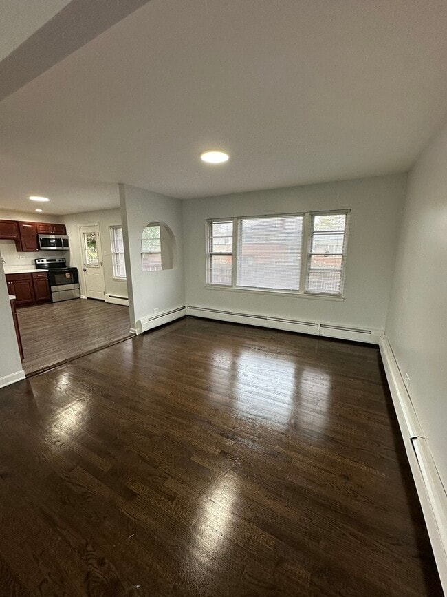 Photo - 301 Division St