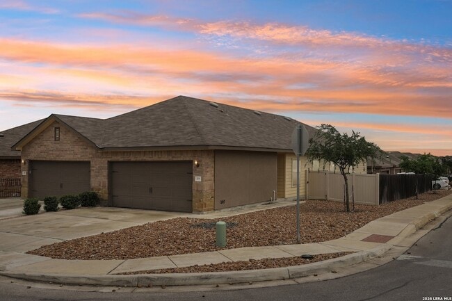 Building Photo - 219 Eugene Pass