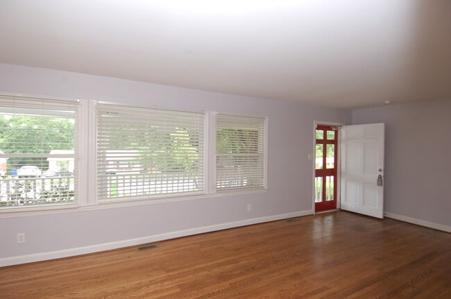 Photo - 3105 Brentwood Rd