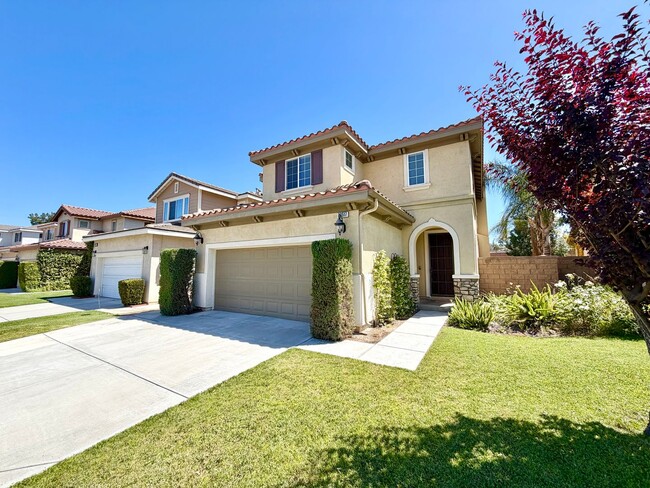 Photo - Spacious 4 Bedroom Canyon Hills Retreat with Private Balcony