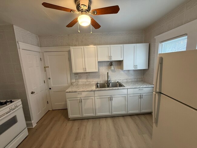 Photo - 11916 Browning Ave Unit 1