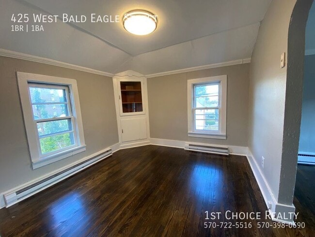 Photo - 425 W Bald Eagle St