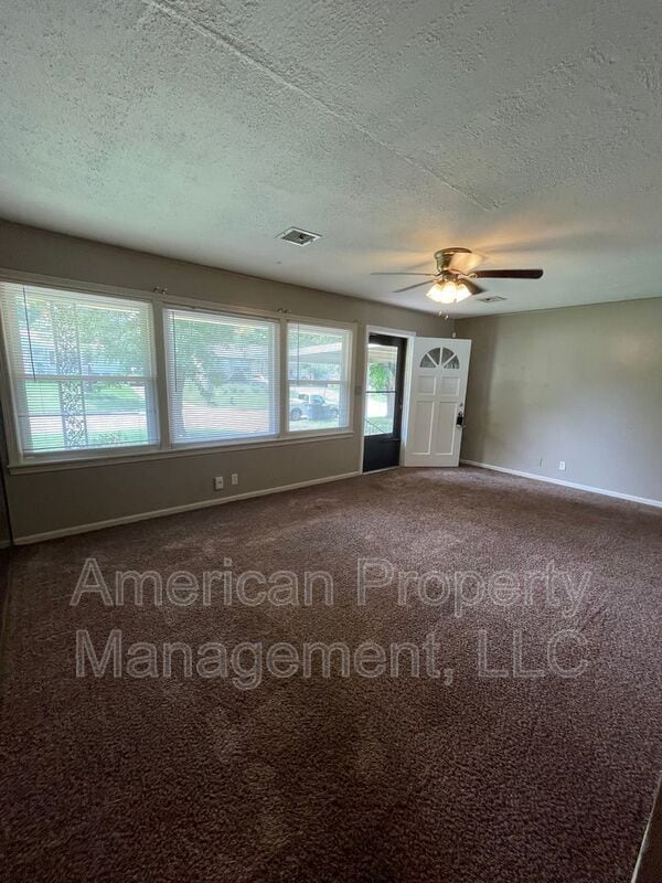 Photo - 1803 N New Haven Ave