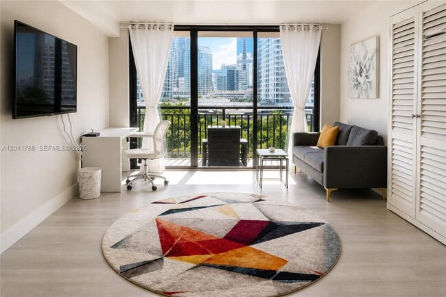 Photo - 540 Brickell Key Dr Unit 813