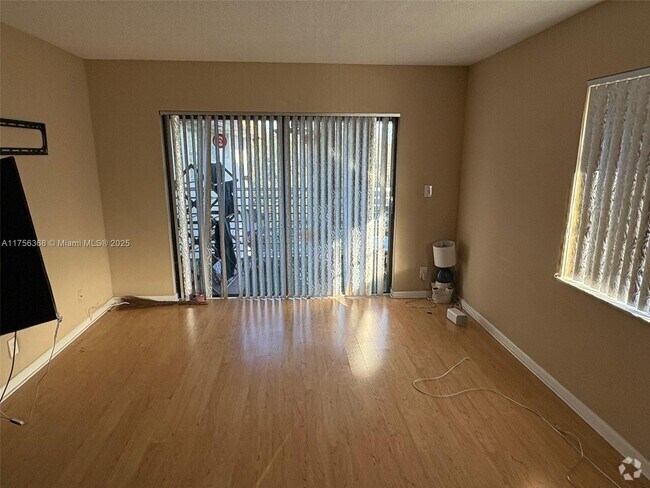 Building Photo - 2430 SW 81st Ave Unit 408 Rental