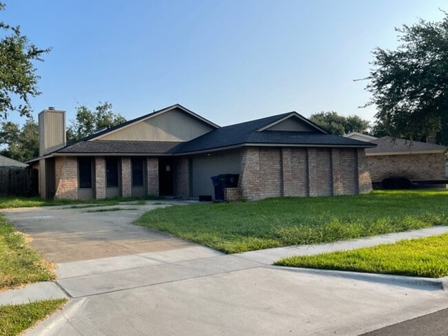 Building Photo - 5322 Inverness Dr