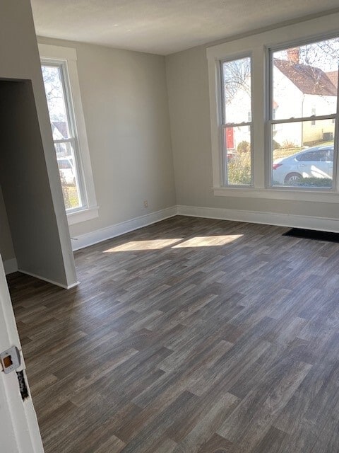 Photo - 2130 E Oak St