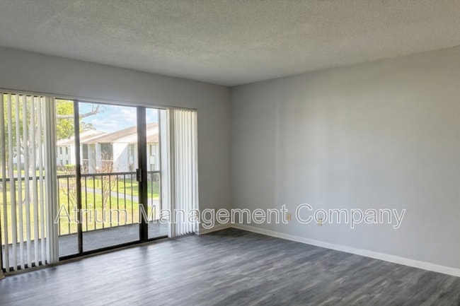 Building Photo - 8203 Sun Spring Cir