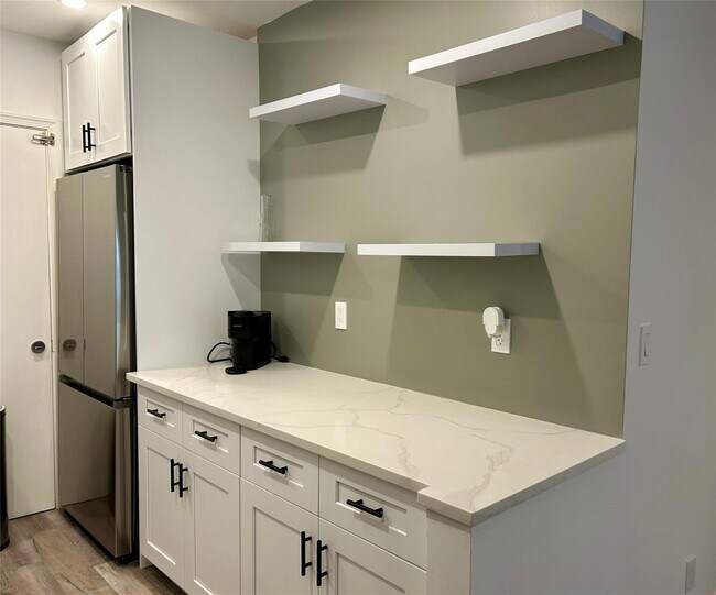 Photo - 2151 NE 68th St Unit 226